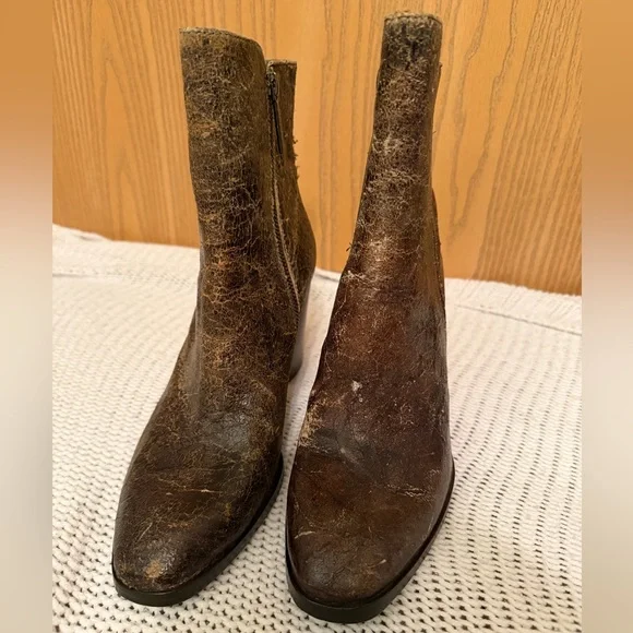 DONALD J. PLINER Vintage Distressed Cracked Calf Brown Ankle Boots Women’s 8.5 - Picture 5 of 9